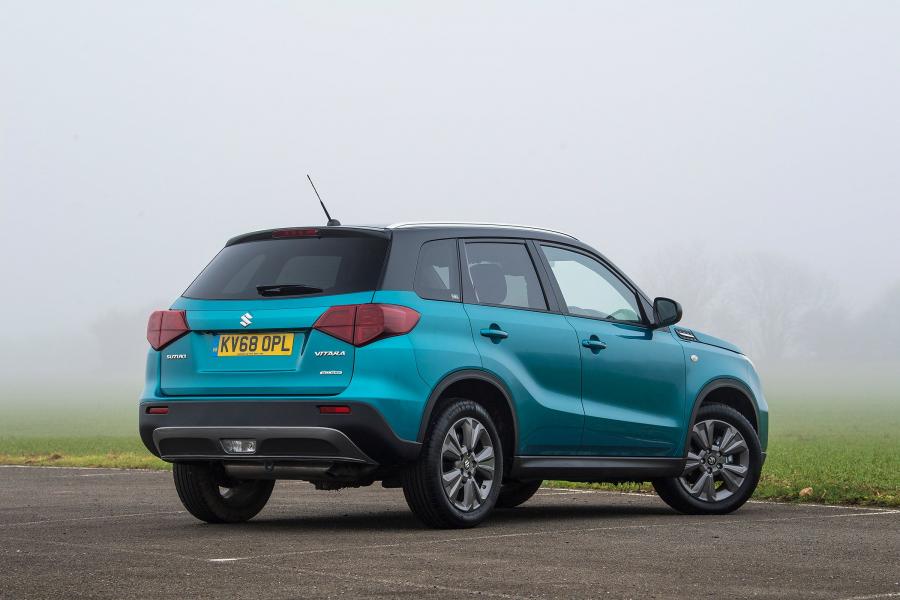  Suzuki Vitara 2018 года  (UK) (фото 8 из 25)